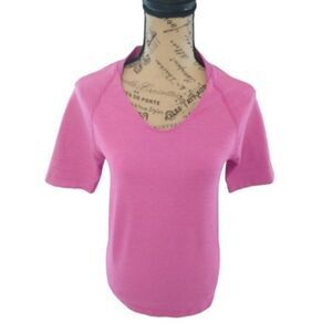 Under armour pink medium top Nwt